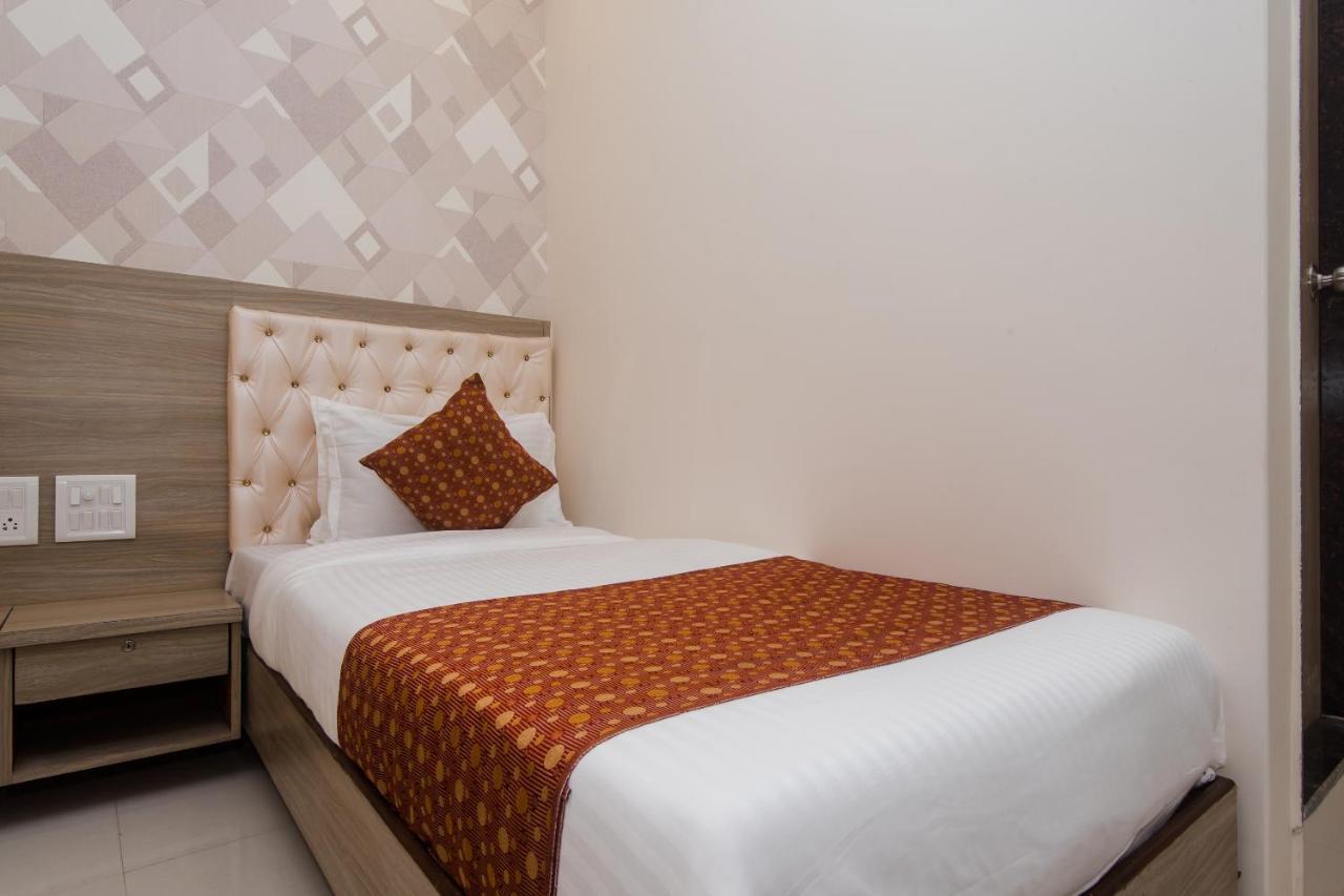 Oyo 14056 Golden Arch Hotel Mumbai Exterior photo